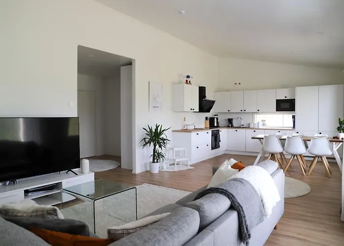 Big Apartment, Near Santaclaus Village Дом отдыха Рованиеми